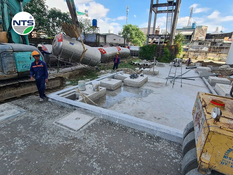 Bùn nổi do vi khuẩn phát triển mạnh Bùn nổi do vi khuẩn phát triển mạnh