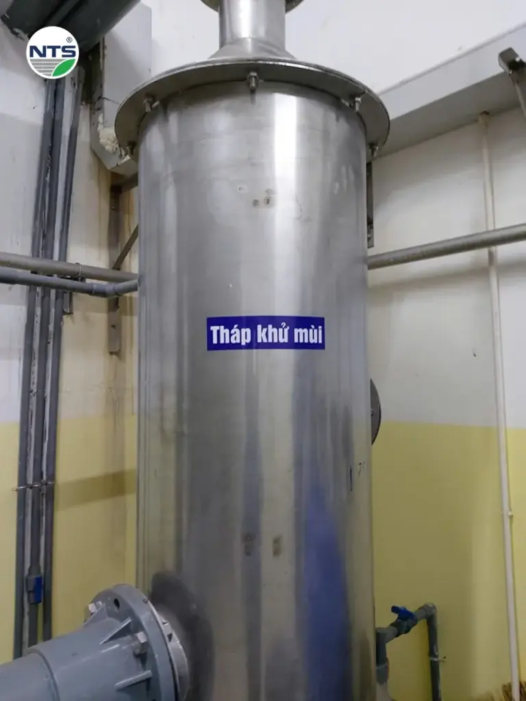 Tháp khử mùi chất thải y tế