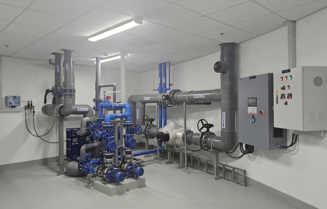 Đèn UV và tủ điều khiển